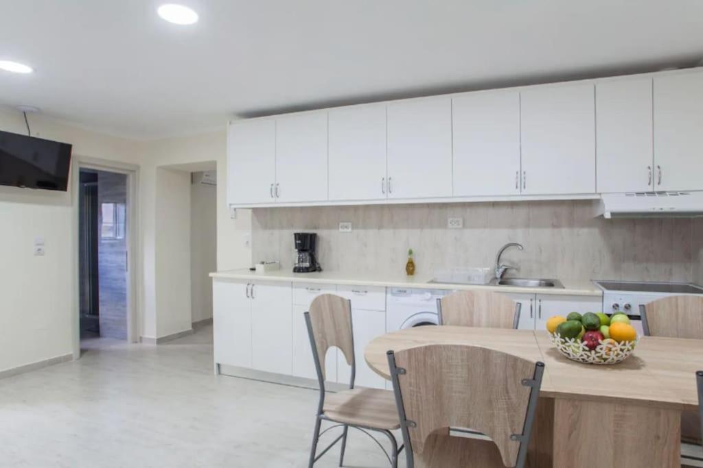 Newly Reconstructed Flat 107Sqm! Apartment Chania  Ngoại thất bức ảnh