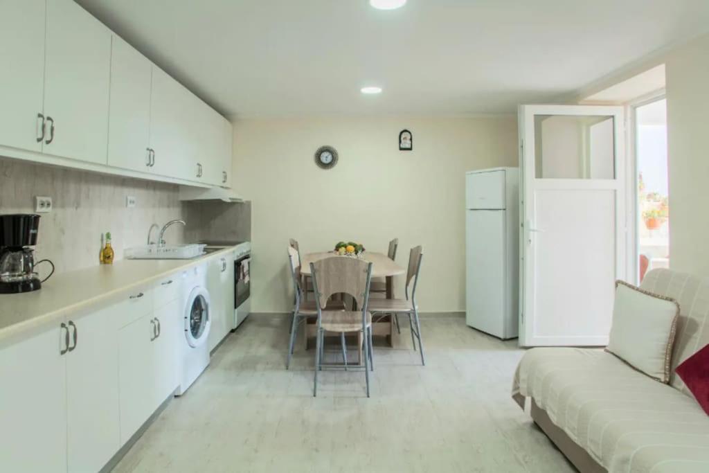 Newly Reconstructed Flat 107Sqm! Apartment Chania  Ngoại thất bức ảnh